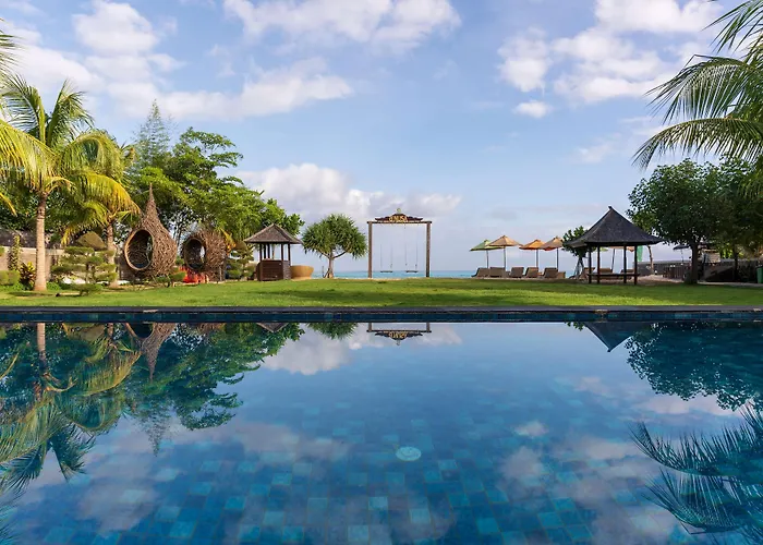 D'nusa Club And Hotel 4*